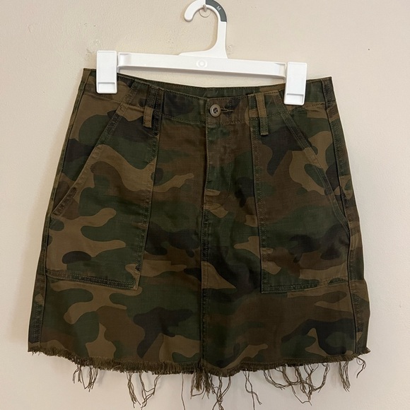 BLANK NYC Camo Denim Mini Skirt Size 27 - Picture 4 of 4